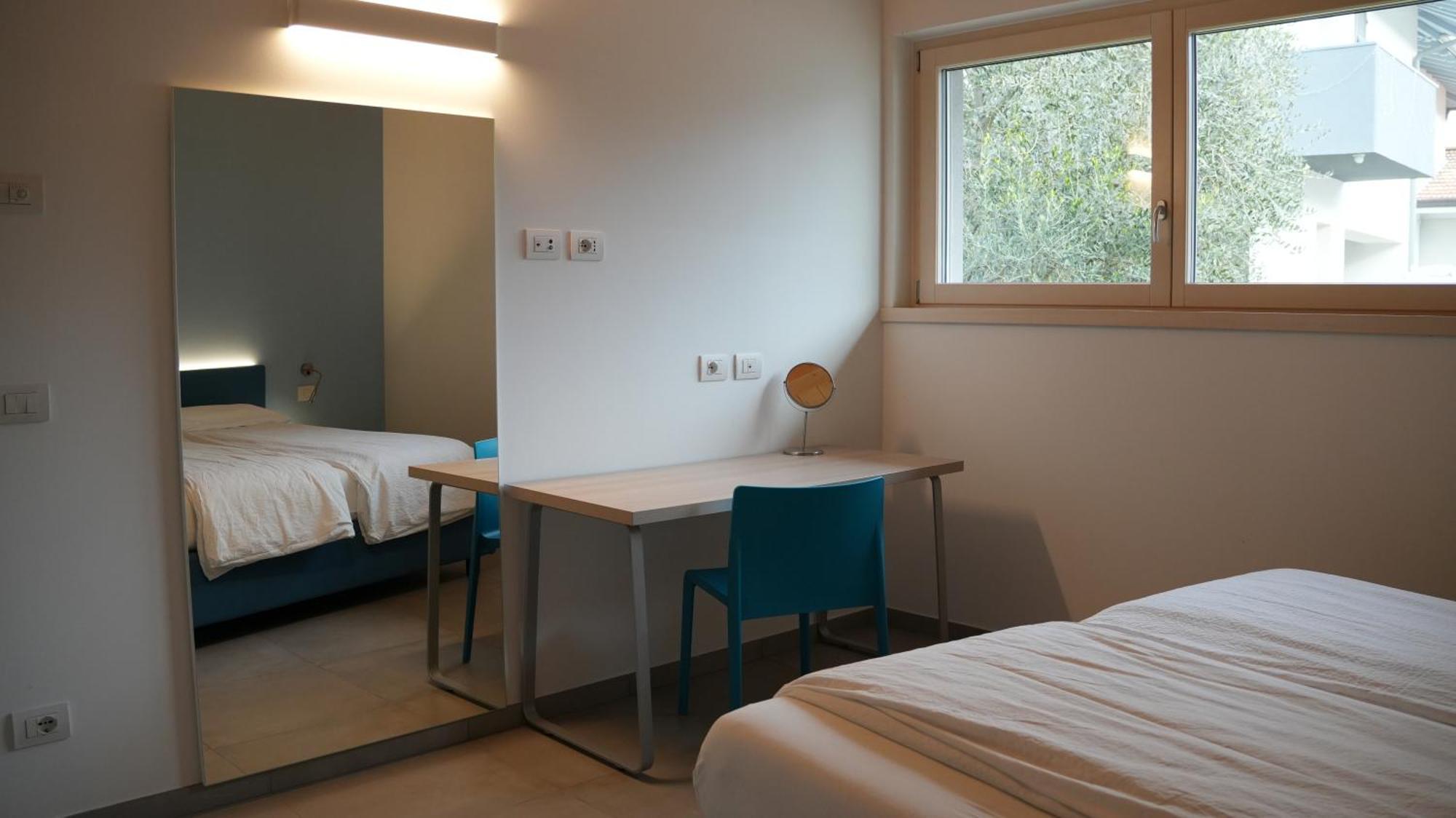 ريفا ديل غاردا Casa Maria Apartments الغرفة الصورة