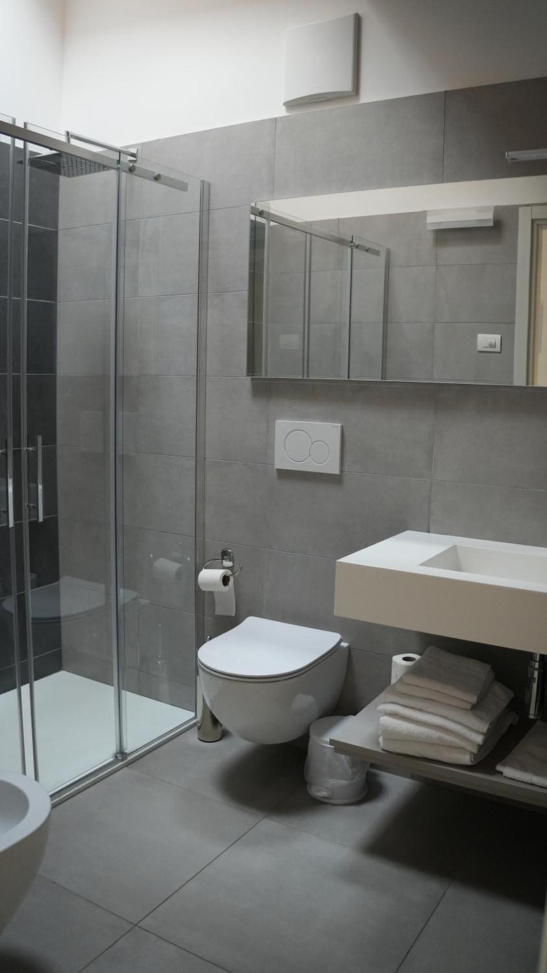 ريفا ديل غاردا Casa Maria Apartments الغرفة الصورة