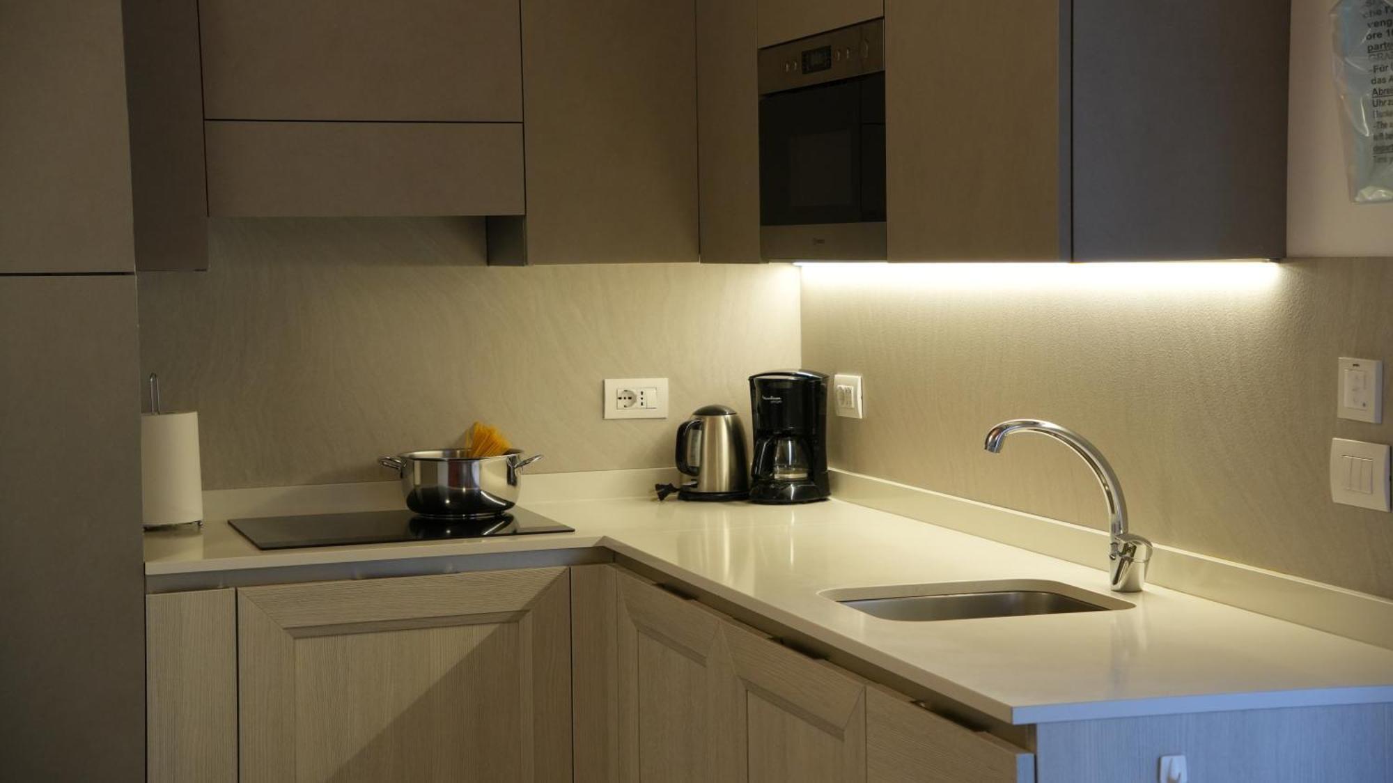 ريفا ديل غاردا Casa Maria Apartments الغرفة الصورة