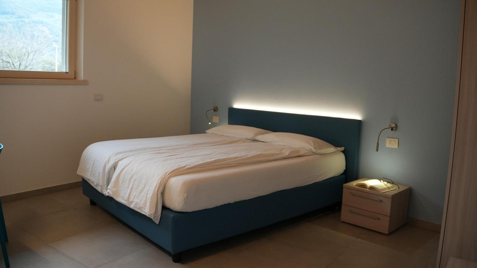 ريفا ديل غاردا Casa Maria Apartments الغرفة الصورة