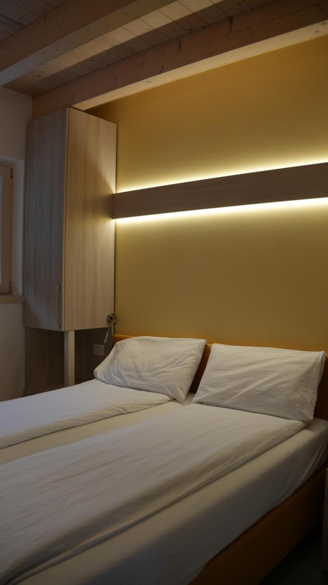 ريفا ديل غاردا Casa Maria Apartments الغرفة الصورة