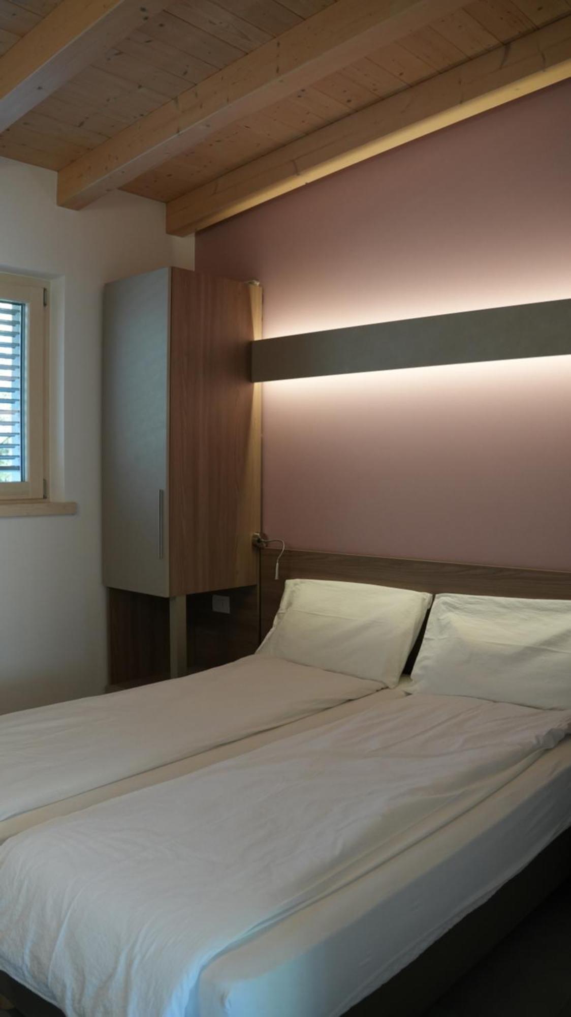 ريفا ديل غاردا Casa Maria Apartments الغرفة الصورة