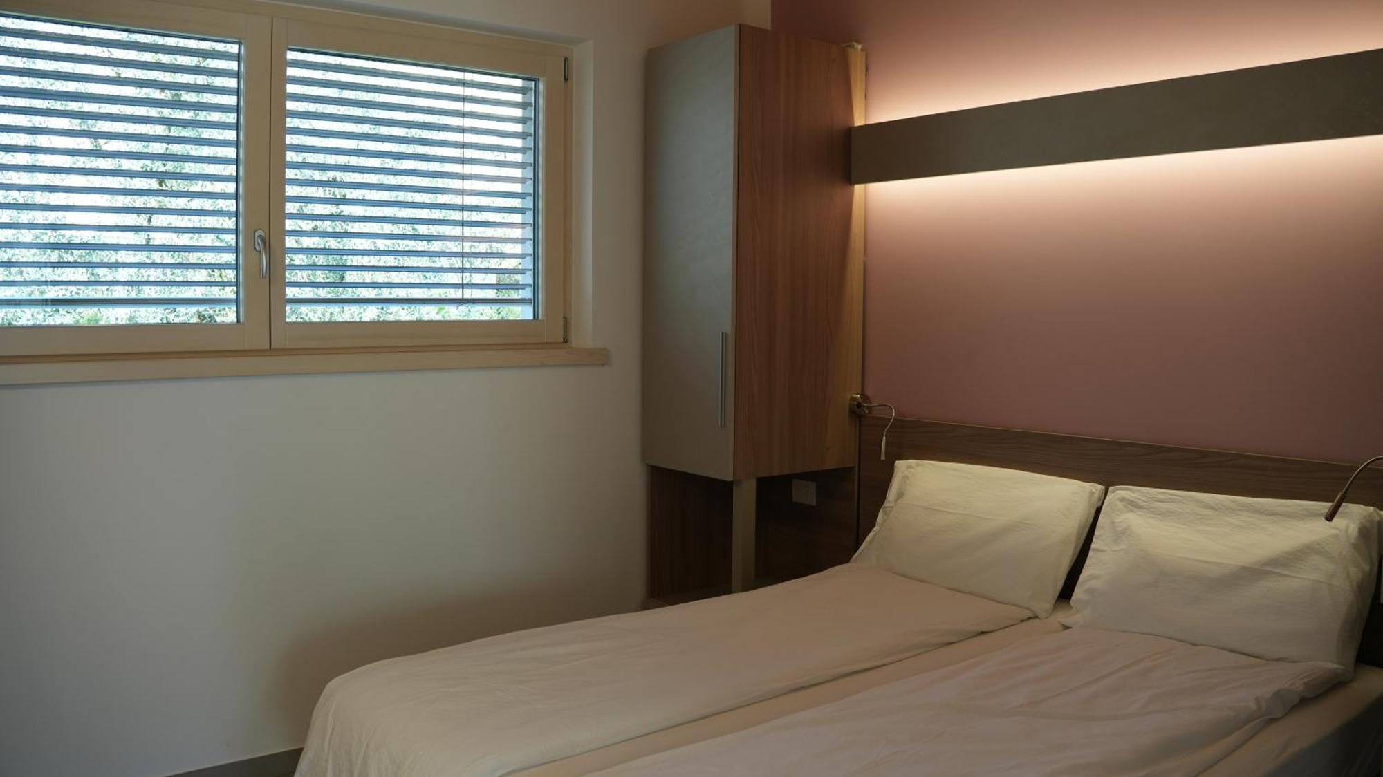 ريفا ديل غاردا Casa Maria Apartments الغرفة الصورة